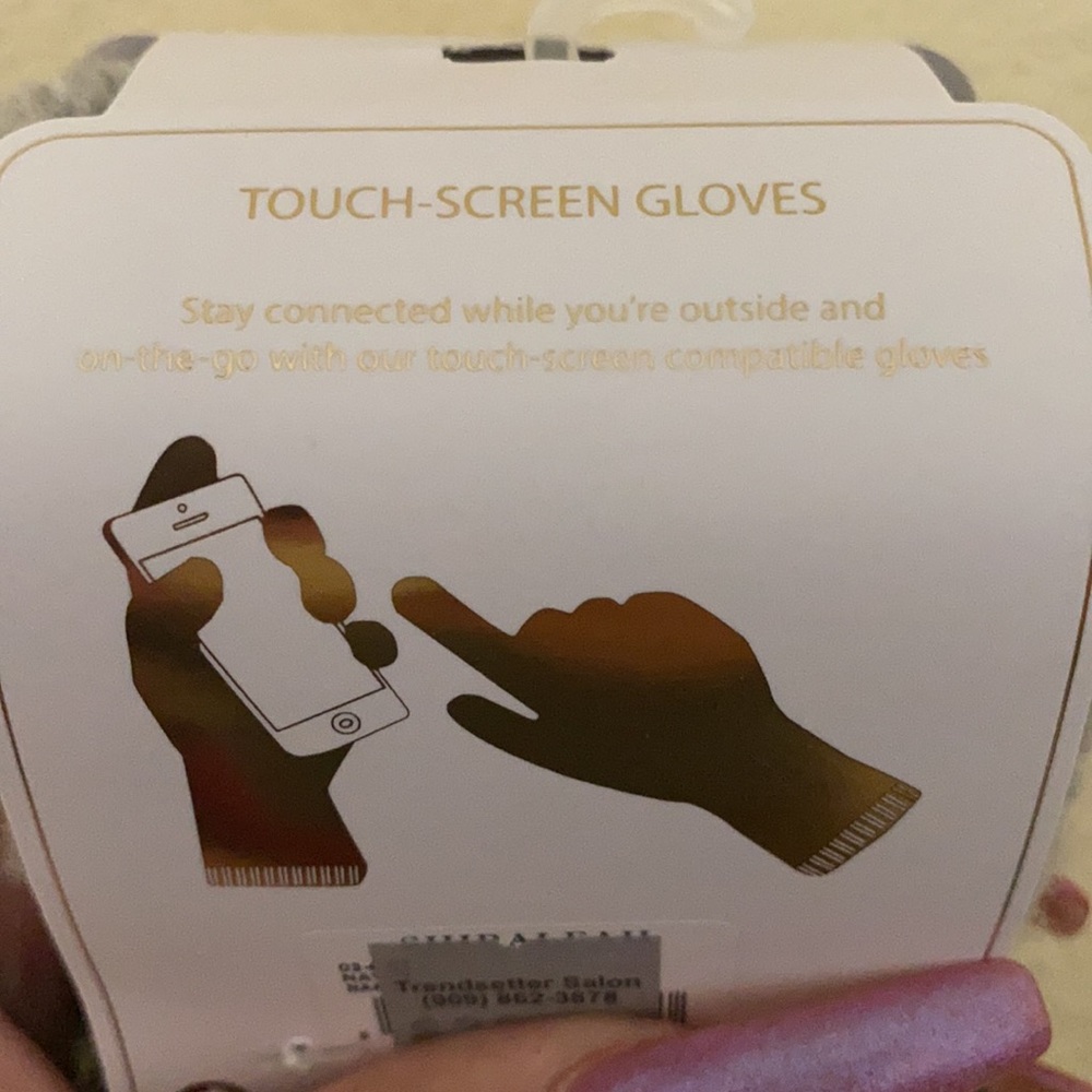 Touchscreen gloves - Picture 2 of 3
